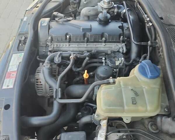 Чорний Ауді А4, об'ємом двигуна 1.9 л та пробігом 356 тис. км за 3750 $, фото 5 на Automoto.ua