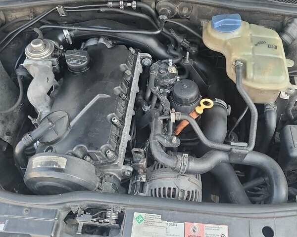 Чорний Ауді А4, об'ємом двигуна 1.9 л та пробігом 356 тис. км за 3750 $, фото 2 на Automoto.ua