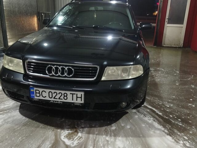 Черный Ауди А4, объемом двигателя 1.8 л и пробегом 275 тыс. км за 3555 $, фото 1 на Automoto.ua
