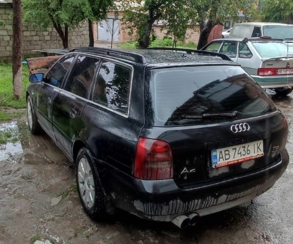 Черный Ауди А4, объемом двигателя 1.9 л и пробегом 300 тыс. км за 2900 $, фото 7 на Automoto.ua