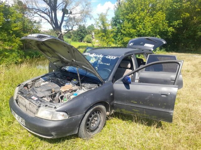 Чорний Ауді А4, об'ємом двигуна 1.9 л та пробігом 345 тис. км за 1650 $, фото 16 на Automoto.ua