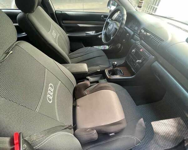 Черный Ауди А4, объемом двигателя 1.6 л и пробегом 290 тыс. км за 4800 $, фото 5 на Automoto.ua