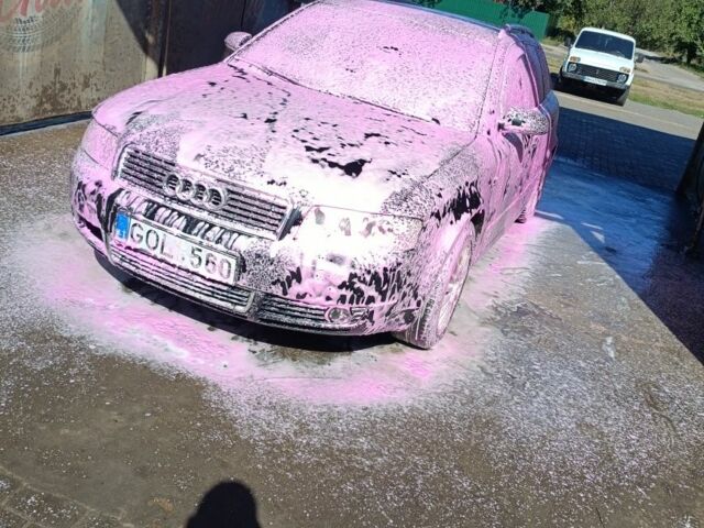 Черный Ауди А4, объемом двигателя 2 л и пробегом 300 тыс. км за 3000 $, фото 4 на Automoto.ua