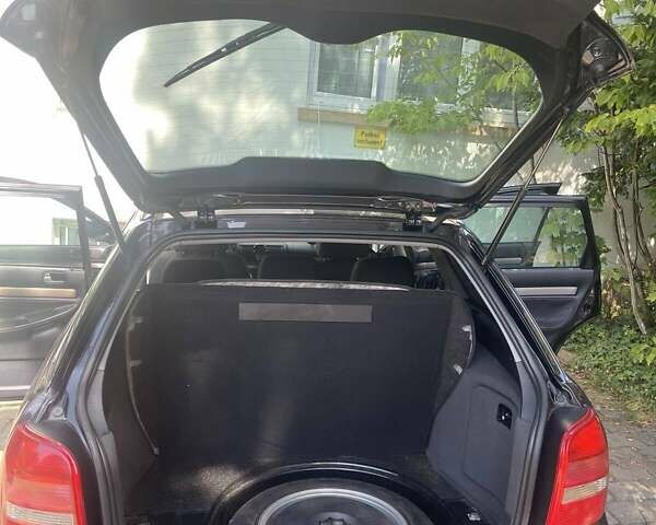 Черный Ауди А4, объемом двигателя 1.6 л и пробегом 290 тыс. км за 4800 $, фото 6 на Automoto.ua