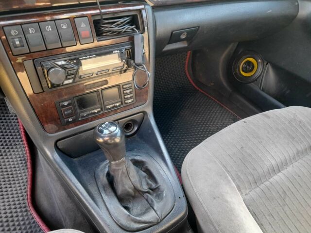 Чорний Ауді А4, об'ємом двигуна 1.9 л та пробігом 345 тис. км за 1650 $, фото 9 на Automoto.ua