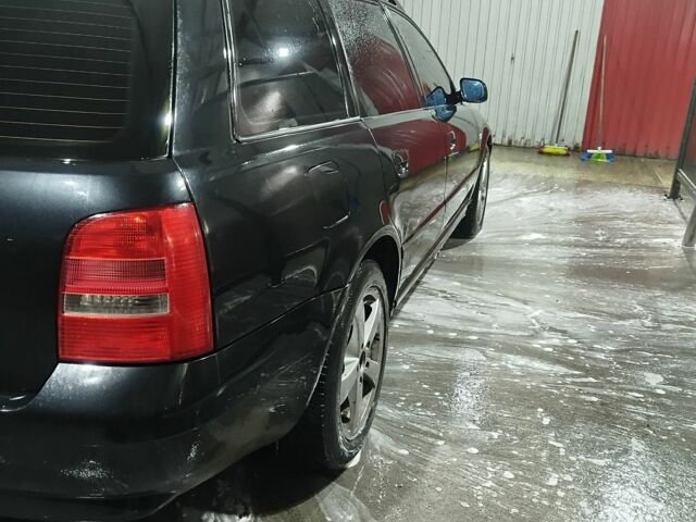 Черный Ауди А4, объемом двигателя 1.8 л и пробегом 275 тыс. км за 3555 $, фото 4 на Automoto.ua