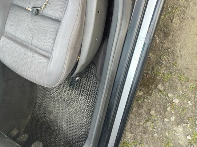 Черный Ауди А4, объемом двигателя 2.5 л и пробегом 400 тыс. км за 3800 $, фото 15 на Automoto.ua