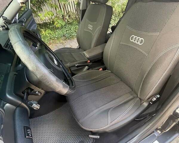 Черный Ауди А4, объемом двигателя 1.6 л и пробегом 290 тыс. км за 4800 $, фото 7 на Automoto.ua