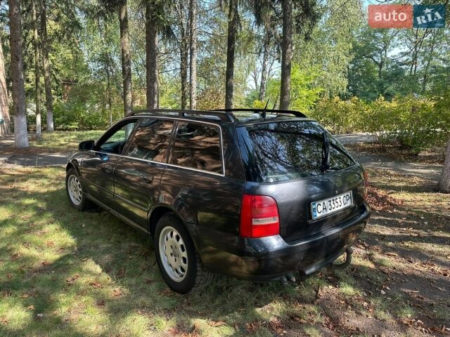 Чорний Ауді А4, об'ємом двигуна 2.5 л та пробігом 331 тис. км за 2650 $, фото 4 на Automoto.ua