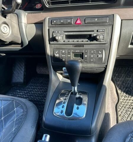 Чорний Ауді А4, об'ємом двигуна 1.8 л та пробігом 180 тис. км за 6200 $, фото 8 на Automoto.ua