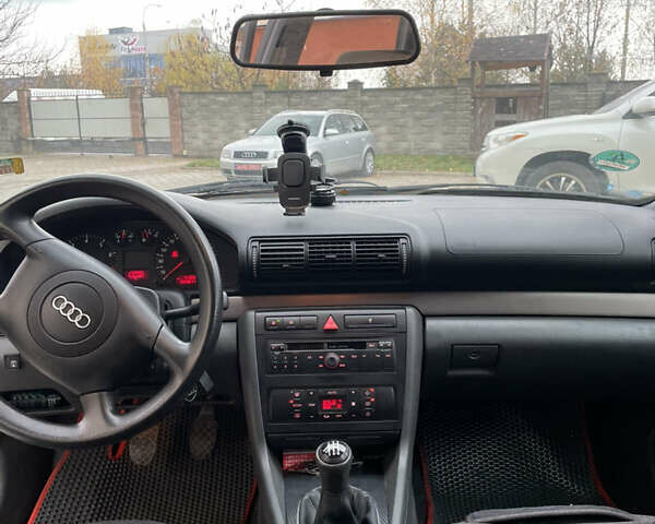 Чорний Ауді А4, об'ємом двигуна 1.8 л та пробігом 229 тис. км за 4099 $, фото 9 на Automoto.ua