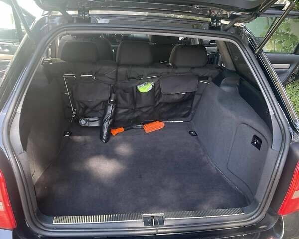 Черный Ауди А4, объемом двигателя 1.6 л и пробегом 290 тыс. км за 4800 $, фото 12 на Automoto.ua