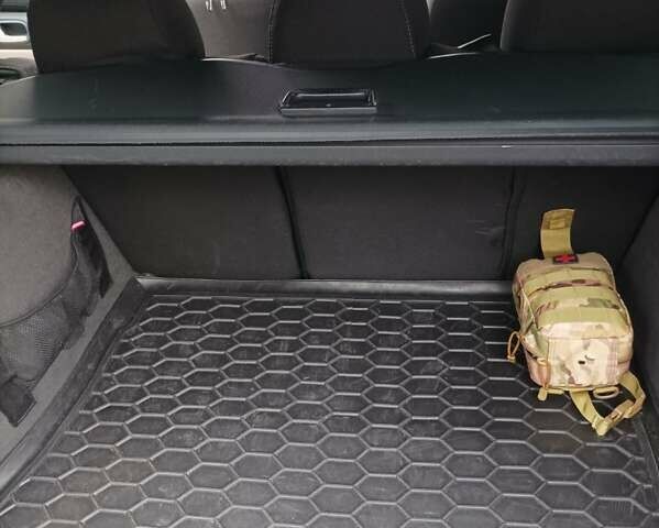 Черный Ауди А4, объемом двигателя 1.9 л и пробегом 345 тыс. км за 4200 $, фото 17 на Automoto.ua