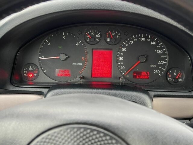 Чорний Ауді А4, об'ємом двигуна 2 л та пробігом 2 тис. км за 2400 $, фото 2 на Automoto.ua