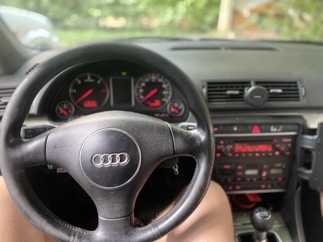 Чорний Ауді А4, об'ємом двигуна 2.5 л та пробігом 275 тис. км за 4500 $, фото 3 на Automoto.ua