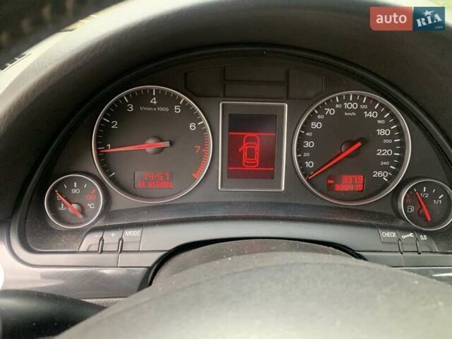 Черный Ауди А4, объемом двигателя 1.6 л и пробегом 325 тыс. км за 4550 $, фото 15 на Automoto.ua