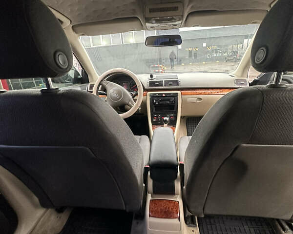 Черный Ауди А4, объемом двигателя 1.9 л и пробегом 440 тыс. км за 2400 $, фото 16 на Automoto.ua