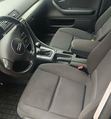 Черный Ауди А4, объемом двигателя 1.6 л и пробегом 212 тыс. км за 4200 $, фото 2 на Automoto.ua