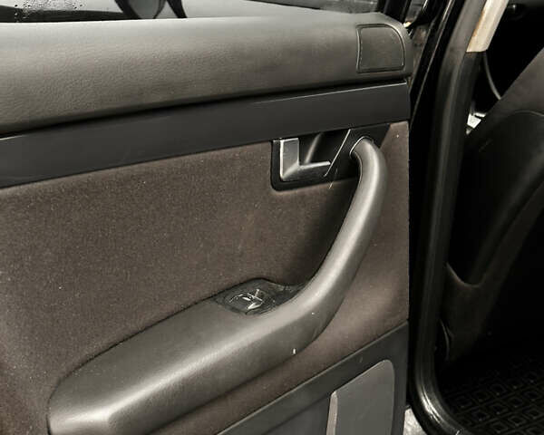 Черный Ауди А4, объемом двигателя 2.5 л и пробегом 340 тыс. км за 4999 $, фото 23 на Automoto.ua