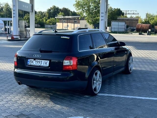 Ауді А4 2002 у Вінниці на Automoto.ua Чорний Ауді А4, об'ємом двигуна 2 л та пробігом 367 тис. км за 4750 $, фото 3 на Automoto.ua
