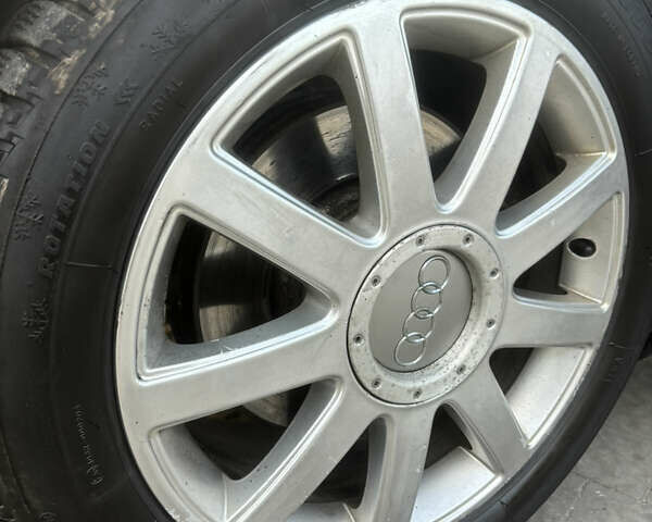 Чорний Ауді А4, об'ємом двигуна 2.5 л та пробігом 300 тис. км за 4999 $, фото 12 на Automoto.ua