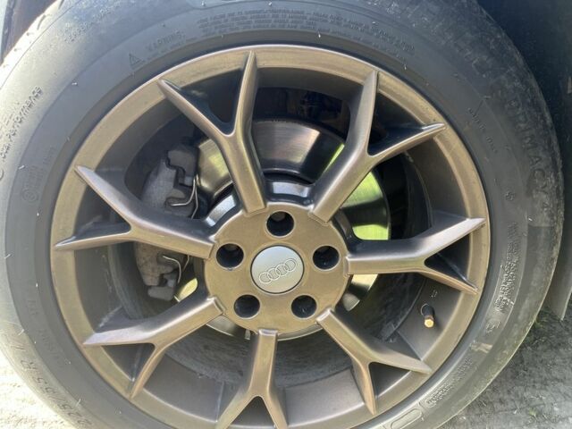 Черный Ауди А4, объемом двигателя 2.5 л и пробегом 280 тыс. км за 4000 $, фото 7 на Automoto.ua