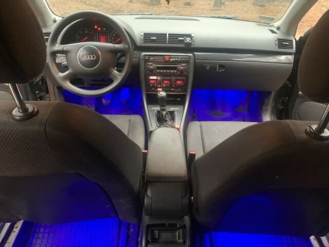 Черный Ауди А4, объемом двигателя 1.9 л и пробегом 400 тыс. км за 4800 $, фото 7 на Automoto.ua