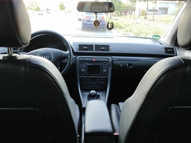 Чорний Ауді А4, об'ємом двигуна 2.5 л та пробігом 240 тис. км за 5350 $, фото 4 на Automoto.ua