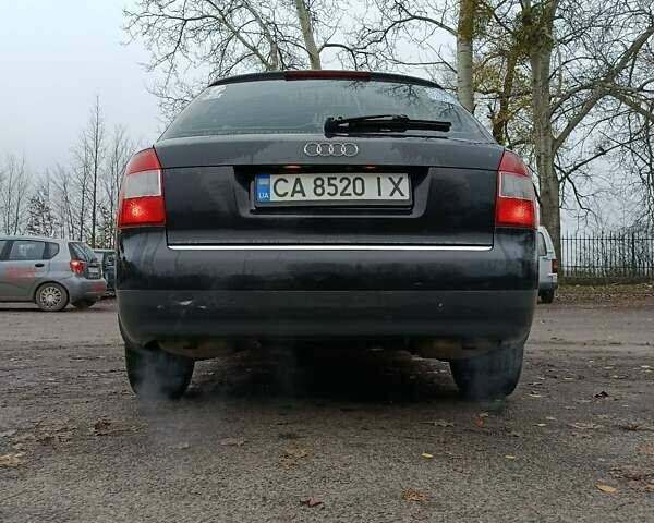 Черный Ауди А4, объемом двигателя 2.5 л и пробегом 300 тыс. км за 4500 $, фото 4 на Automoto.ua