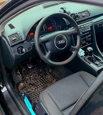 Чорний Ауді А4, об'ємом двигуна 1.6 л та пробігом 300 тис. км за 4750 $, фото 1 на Automoto.ua