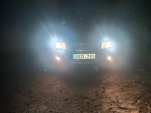 Черный Ауди А4, объемом двигателя 2.5 л и пробегом 265 тыс. км за 3000 $, фото 6 на Automoto.ua