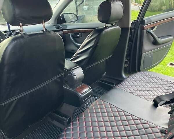 Черный Ауди А4, объемом двигателя 2.5 л и пробегом 350 тыс. км за 4999 $, фото 1 на Automoto.ua