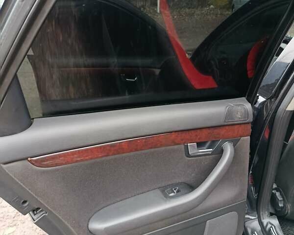 Черный Ауди А4, объемом двигателя 2.5 л и пробегом 300 тыс. км за 4500 $, фото 17 на Automoto.ua