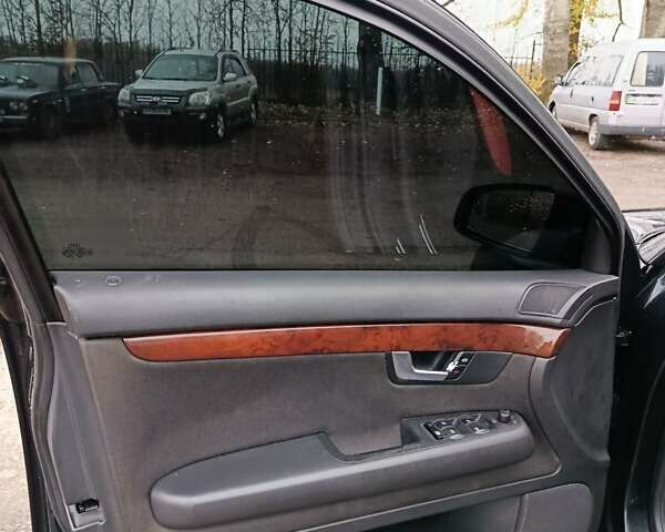 Черный Ауди А4, объемом двигателя 2.5 л и пробегом 300 тыс. км за 4500 $, фото 15 на Automoto.ua