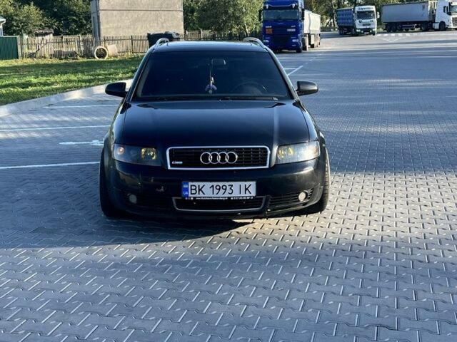 Ауді А4 2002 у Вінниці на Automoto.ua Чорний Ауді А4, об'ємом двигуна 2 л та пробігом 367 тис. км за 4750 $, фото 2 на Automoto.ua