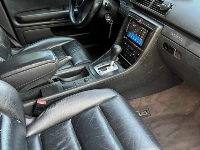 Чорний Ауді А4, об'ємом двигуна 2.5 л та пробігом 400 тис. км за 3450 $, фото 5 на Automoto.ua