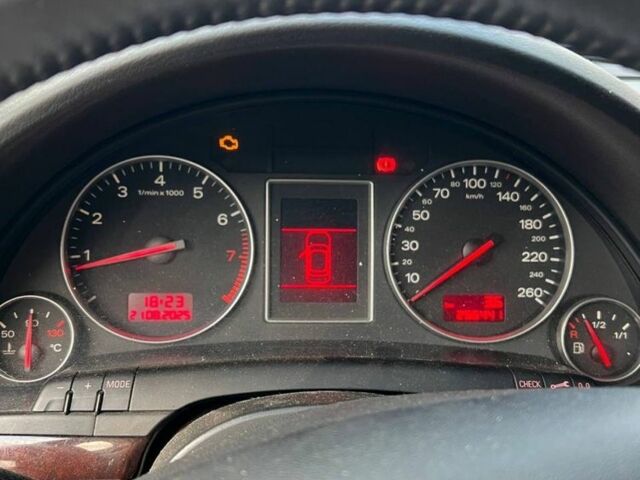 Чорний Ауді А4, об'ємом двигуна 2 л та пробігом 270 тис. км за 5200 $, фото 5 на Automoto.ua