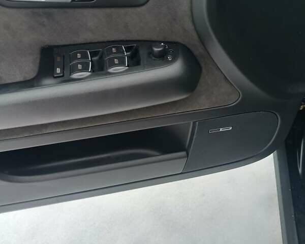 Черный Ауди А4, объемом двигателя 1.8 л и пробегом 221 тыс. км за 5450 $, фото 12 на Automoto.ua