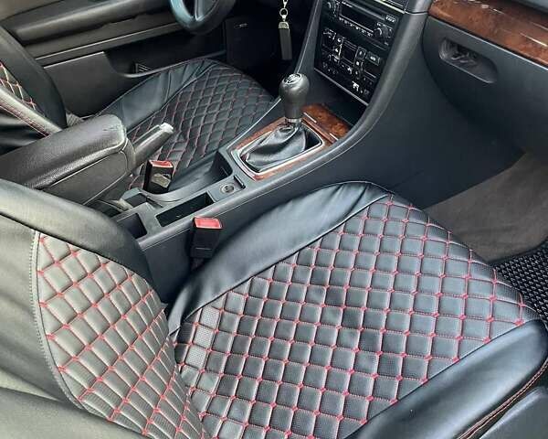 Черный Ауди А4, объемом двигателя 2.5 л и пробегом 350 тыс. км за 4999 $, фото 6 на Automoto.ua