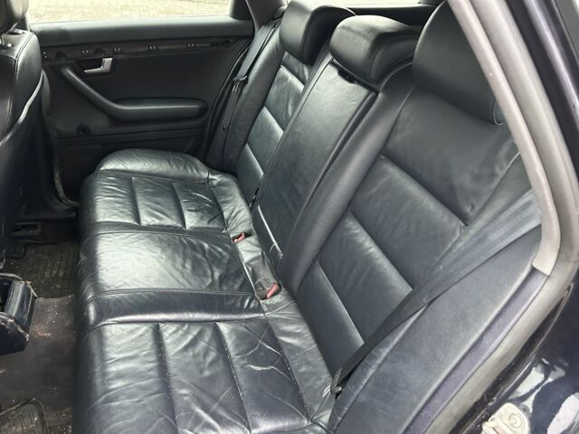 Чорний Ауді А4, об'ємом двигуна 1.9 л та пробігом 400 тис. км за 1650 $, фото 9 на Automoto.ua