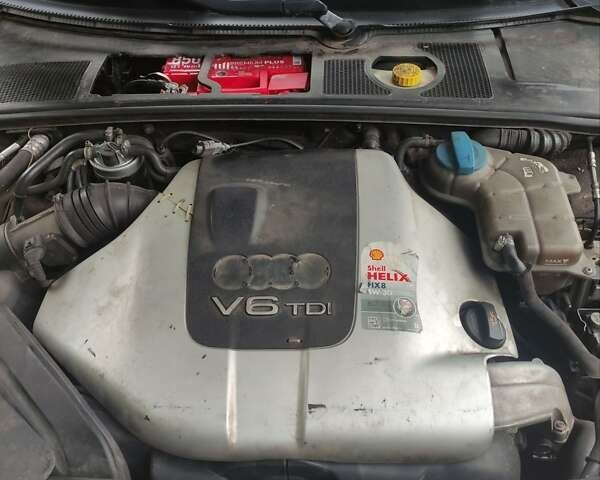 Чорний Ауді А4, об'ємом двигуна 2.5 л та пробігом 400 тис. км за 3500 $, фото 16 на Automoto.ua