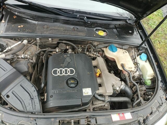 Чорний Ауді А4, об'ємом двигуна 1.8 л та пробігом 278 тис. км за 5500 $, фото 5 на Automoto.ua