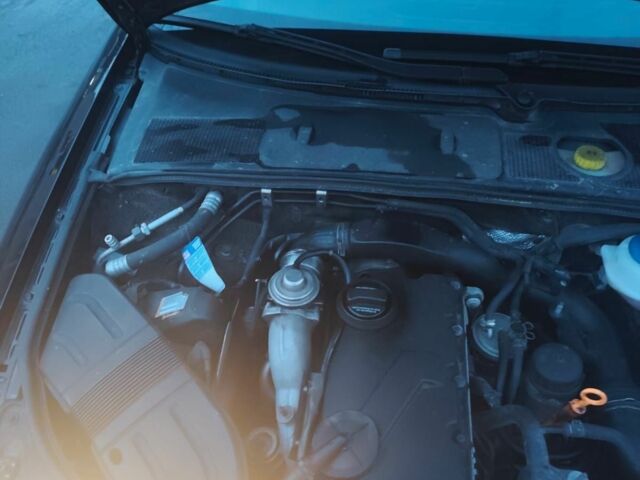 Чорний Ауді А4, об'ємом двигуна 0 л та пробігом 385 тис. км за 3000 $, фото 10 на Automoto.ua