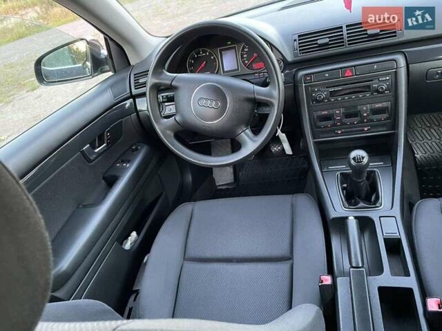 Чорний Ауді А4, об'ємом двигуна 1.6 л та пробігом 217 тис. км за 6350 $, фото 46 на Automoto.ua