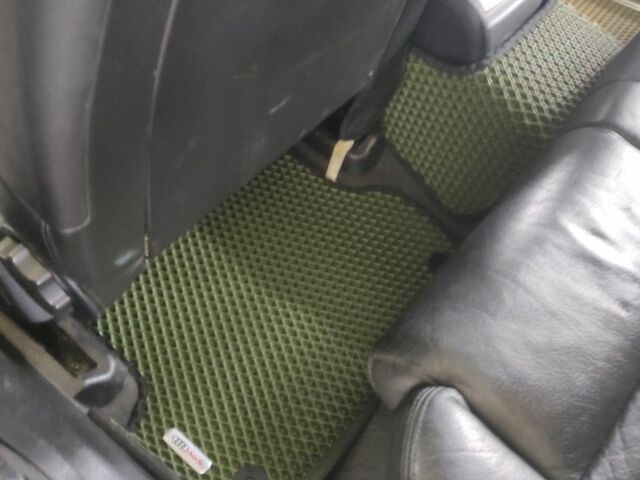 Черный Ауди А4, объемом двигателя 2.5 л и пробегом 398 тыс. км за 3600 $, фото 10 на Automoto.ua