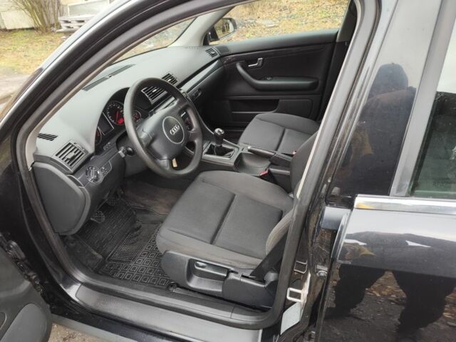 Черный Ауди А4, объемом двигателя 1.6 л и пробегом 265 тыс. км за 4950 $, фото 5 на Automoto.ua