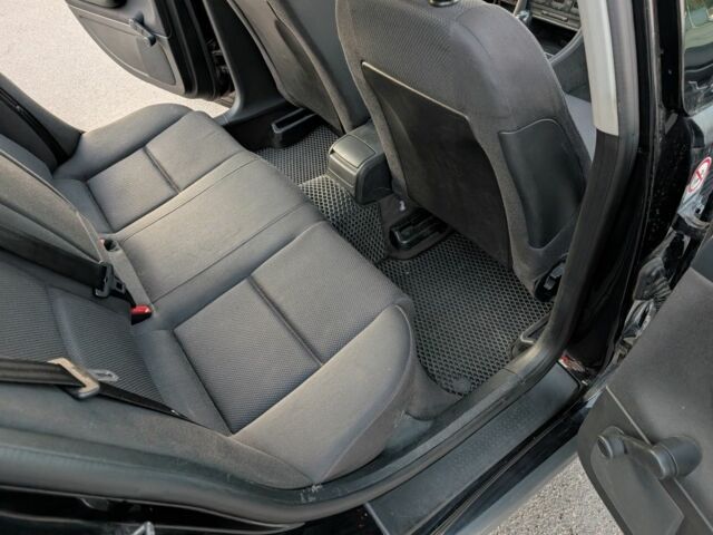 Черный Ауди А4, объемом двигателя 2 л и пробегом 252 тыс. км за 4300 $, фото 20 на Automoto.ua