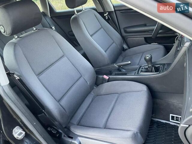 Чорний Ауді А4, об'ємом двигуна 1.6 л та пробігом 217 тис. км за 6350 $, фото 44 на Automoto.ua