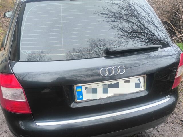 Черный Ауди А4, объемом двигателя 2.5 л и пробегом 260 тыс. км за 4200 $, фото 1 на Automoto.ua