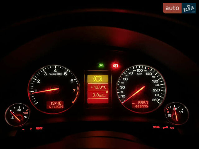 Чорний Ауді А4, об'ємом двигуна 1.6 л та пробігом 230 тис. км за 5600 $, фото 14 на Automoto.ua